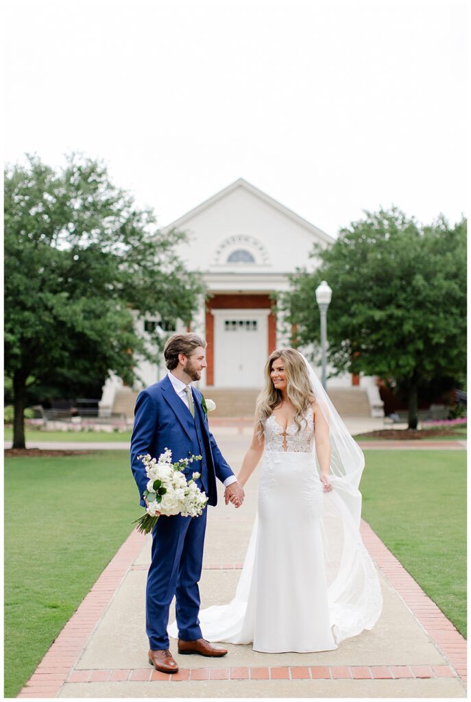 bride and groom on Samford Lawn